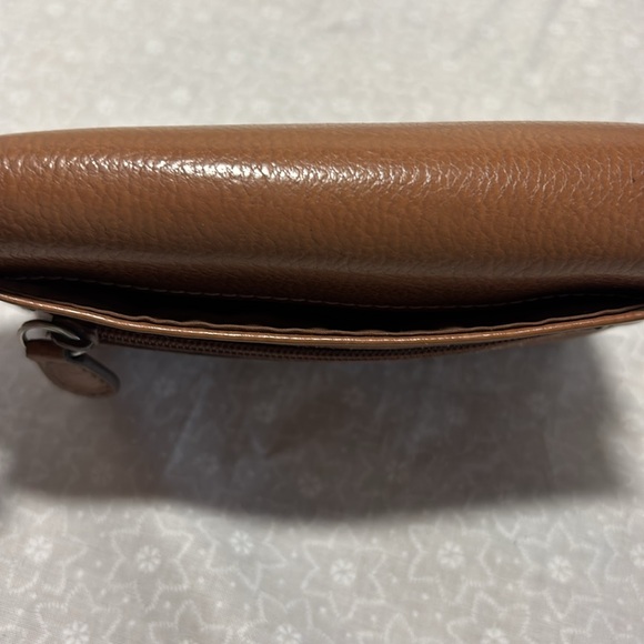 Liz Claiborne Trifold Wallet - Picture 4 of 13